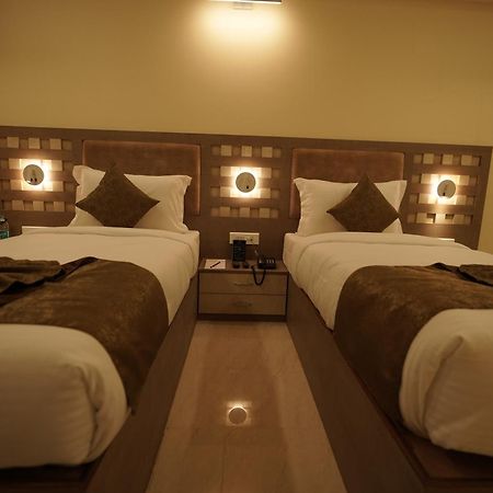Hotel Bigwig ジャバルプル エクステリア 写真
