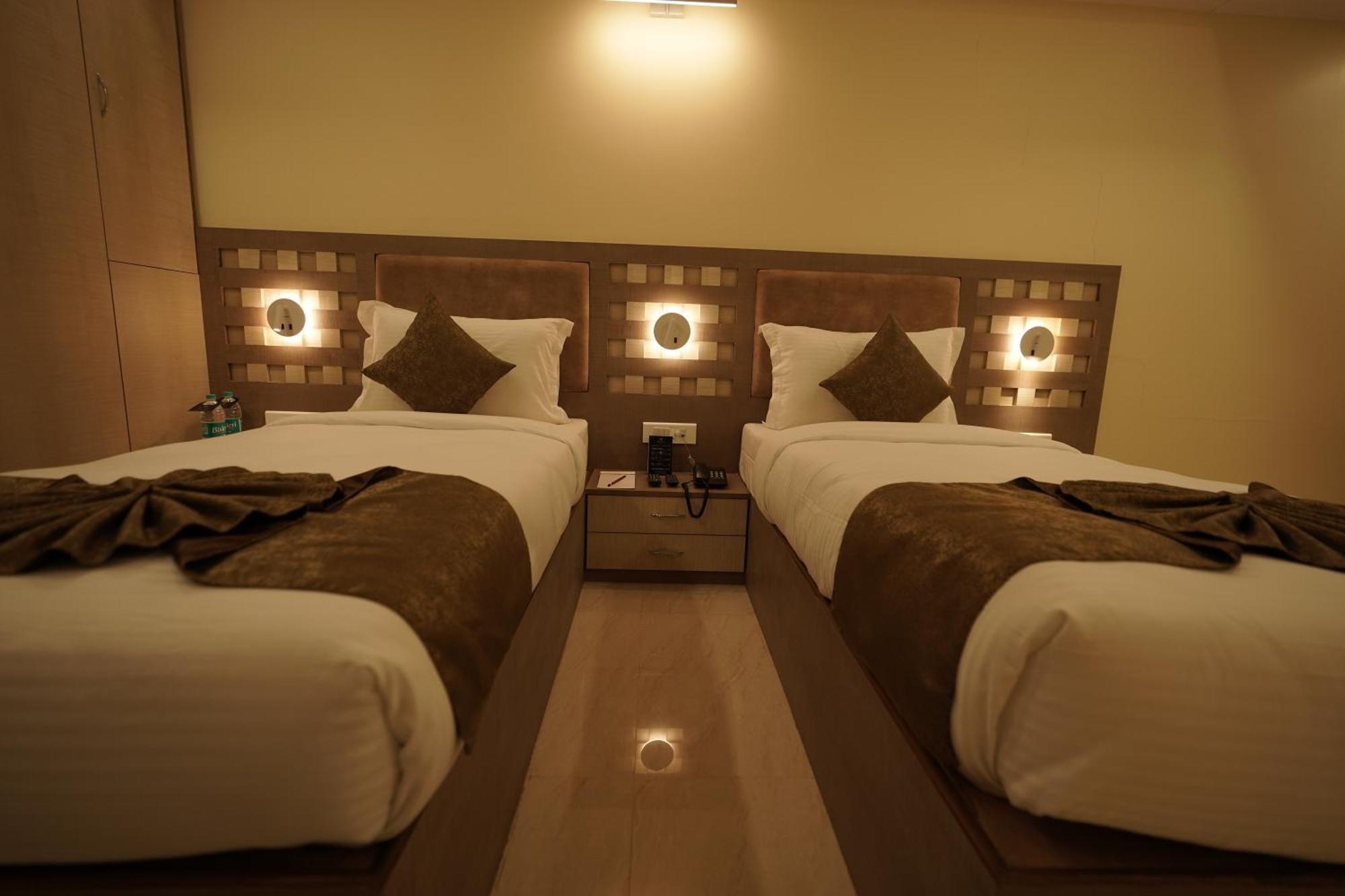 Hotel Bigwig ジャバルプル エクステリア 写真